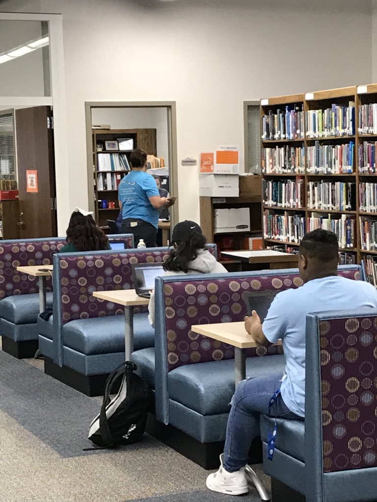 mj_naber's tweet photo. The booths in the library are a huge success! #libraryredesign https://t.co/YSQgg491kx