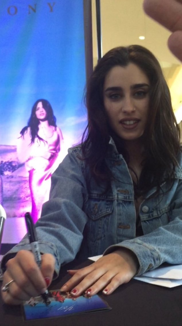 laurenjpics's tweet photo. precious https://t.co/9GjRgDhNBV