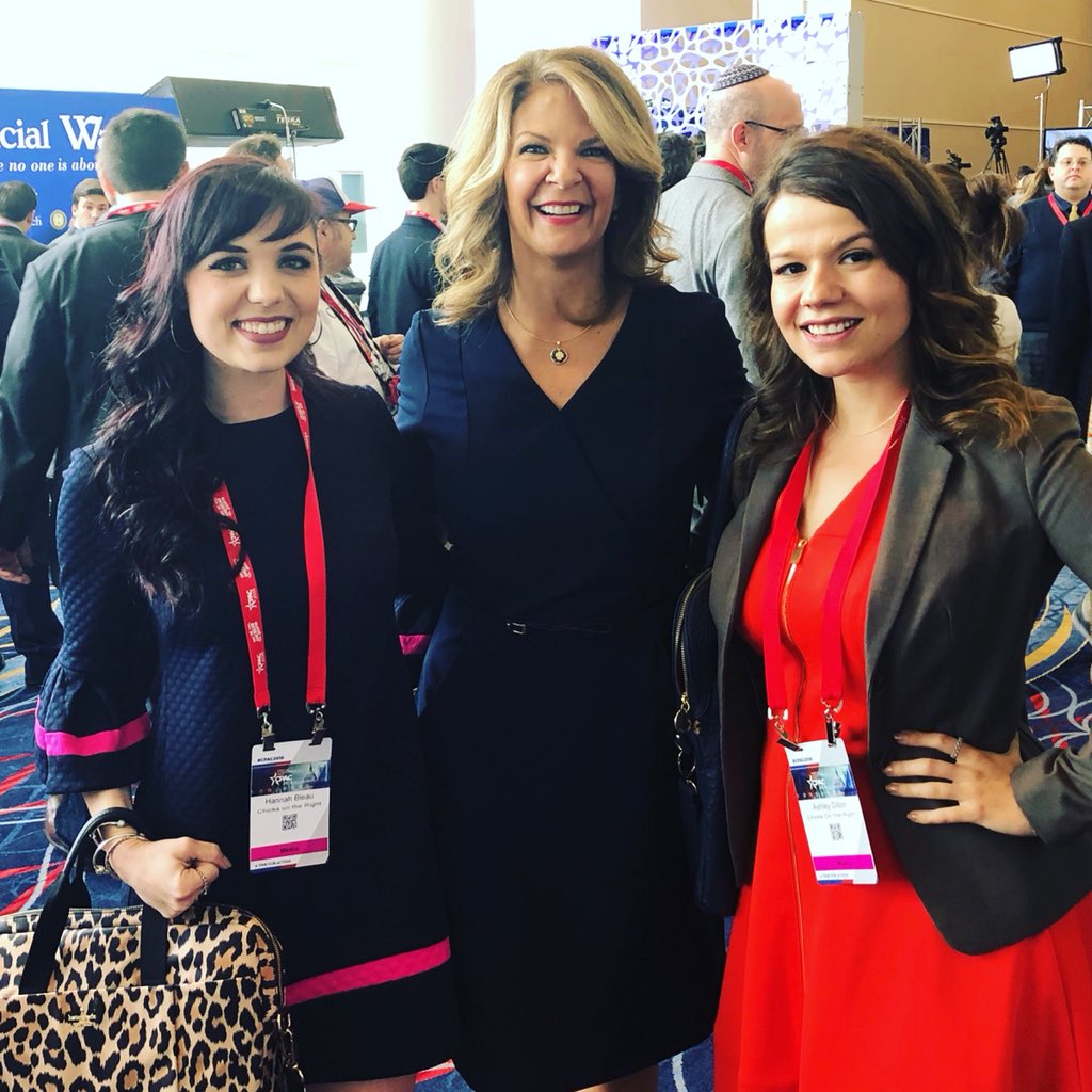 MardiBenedict's tweet photo. @kelliwardaz is in great company with @RedIsTheNewPunk @hannahbleau_ #RightForAReason #AZGOP #WARD4US #CPAC2018 https://t.co/YKrYfeAZDT