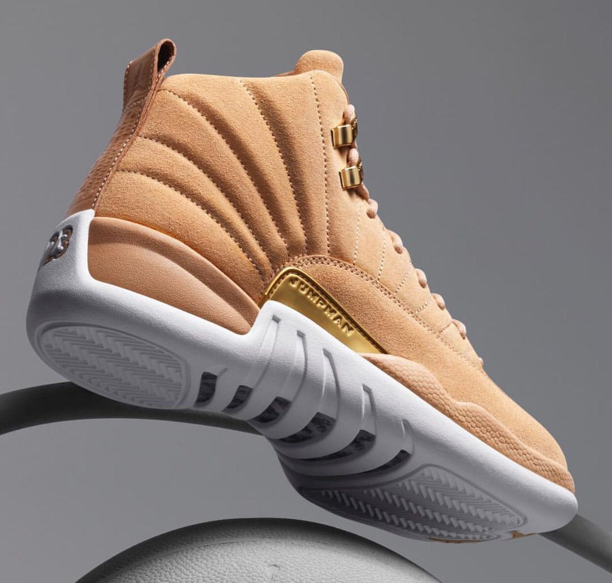 SneakerPics23's tweet photo. Vachetta Tan 12’s https://t.co/HgrFDr4dCn