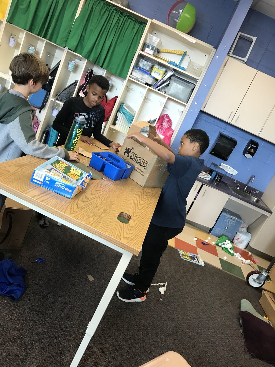 goughsclass's tweet photo. Hard at work during #geniushour today! #3rdgrade #wearebriercreek https://t.co/B4t3UDOUCs