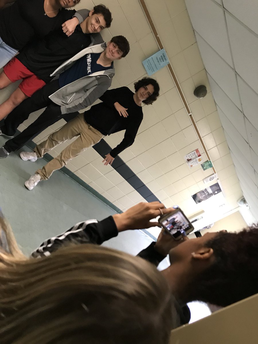 StefWhiten's tweet image. Kids love taking pictures, today they got to take a lot of them to work on correct framing #TVclass #WEareRH