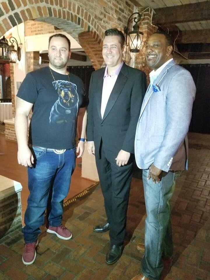 RonRafaelS's tweet image. Business meeting with all the celebs at Historic Maxwell Room #maxwellroom #historicmaxwellroom