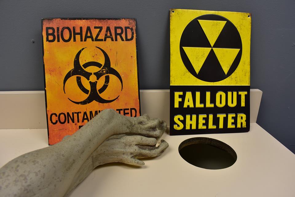 escape_story's tweet photo. You'll have less than an hour to solve the clues and uncover secrets in Area 51! 😱👽⏰
 Find out if you can escape! ✆ +1 630-800-5110 or visit
 https://t.co/HJ1BfvmCoj
 #escapechicago #escaperoomchicago #mysteryroomchicago #exitgameschicago #lockedrooms #escaperoomarea51 https://t.co/GDkqtrHyZG