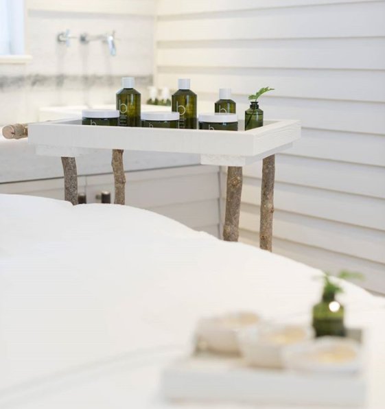 LeChameau1927's tweet photo. #Win two pairs of Le Chameau boots and two 60 Minute Organic Facials at the Bamford Haybarn Spa plus a goodie box filled with Bamford Bath, Body and Skincare products for #MothersDay! in partnership with Bamford Haybarn Spa on @daylesfordfarm. Enter here https://t.co/AdodHbTsJB https://t.co/yRMAcYE1f0