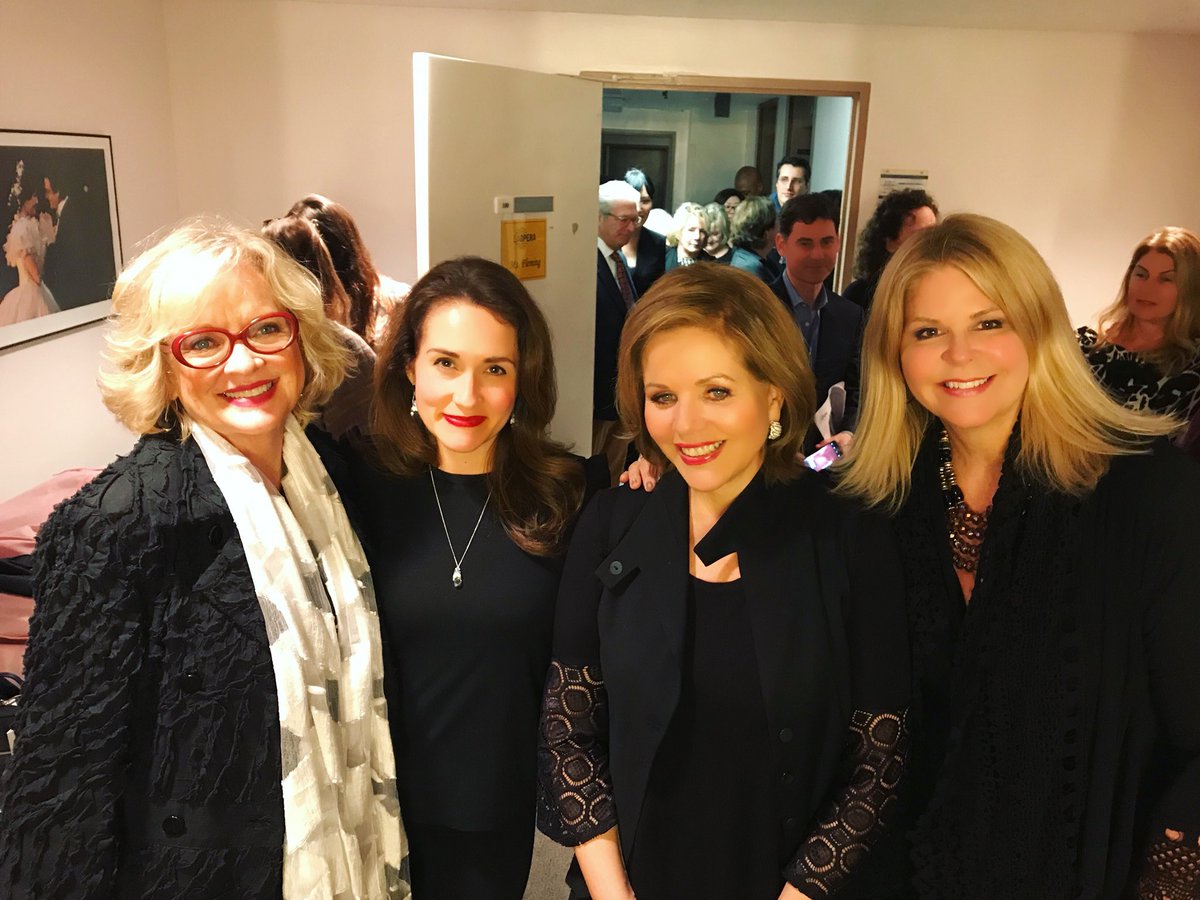 morley_erin's tweet photo. #FlashbackFriday w/ 3 of my very favorite divas after @reneesmusings recital @LAOpera! 😍 #ChristineEbersole @MezzoGraham #DivasNightOut! https://t.co/453KFizZN2