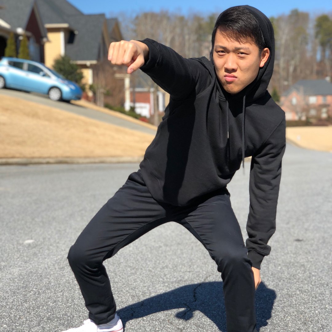 TrendyButler's tweet photo. You never know when a dance opportunity will strike. @joonleecomedy shows how #TrendyButler can keep you looking good while doing so. https://t.co/jdyaHqdsXu
