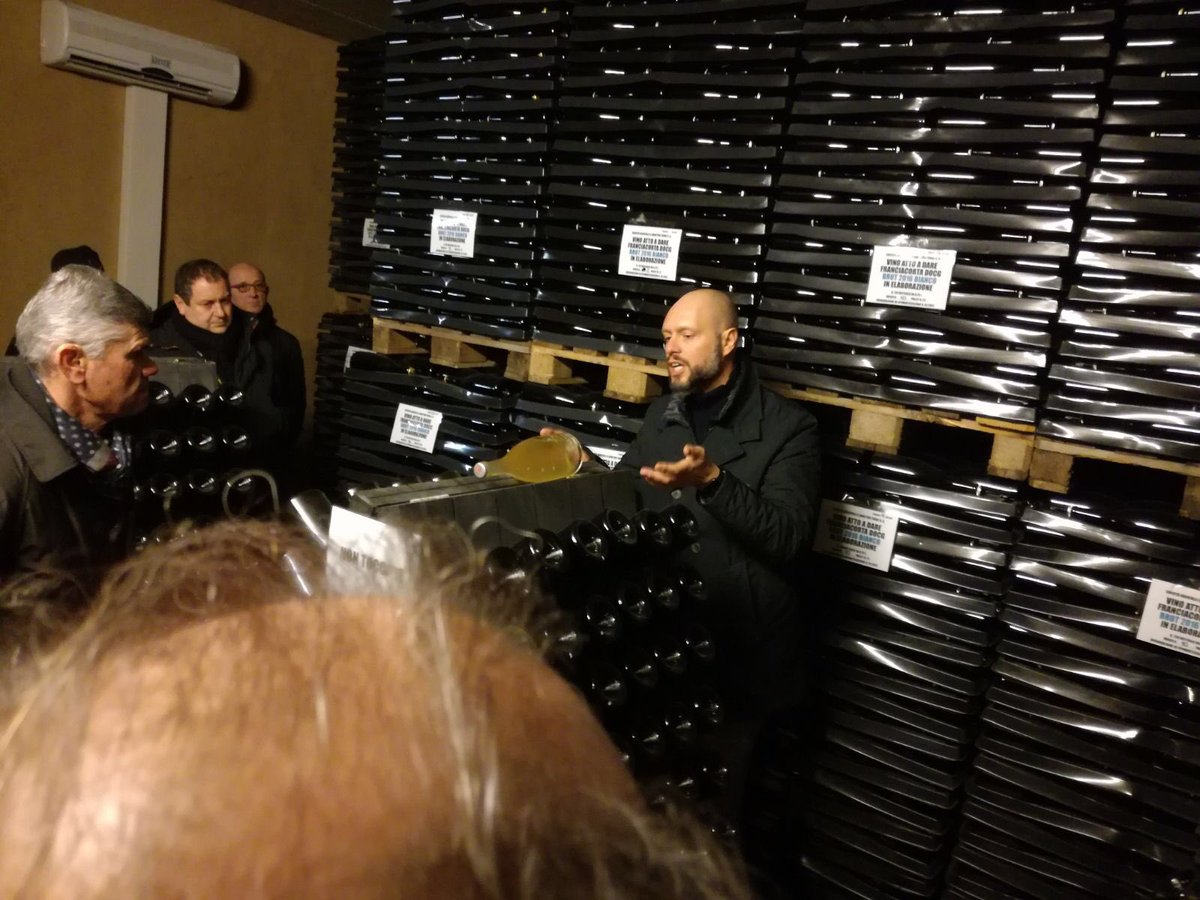 confagri_Ro's tweet photo. Visita dopo Same all’azienda #Quattroterre in @Franciacorta #viticoltori #vino @Confagricoltura https://t.co/glqgoafzBQ