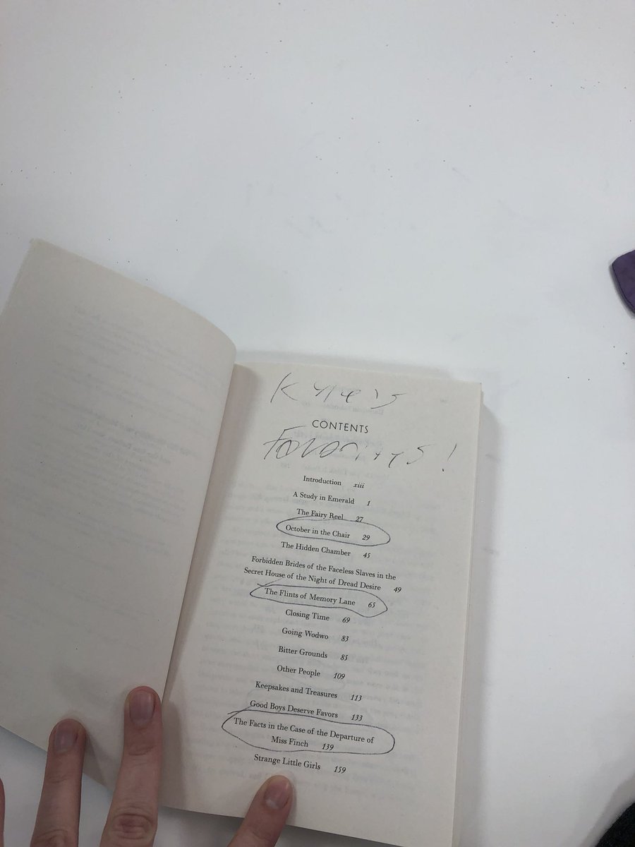 AlongWithClaire's tweet photo. When @Klex303 gifts you a book of short stories. 

(They’re great btw)
#FragileThings https://t.co/czWLAyHvuJ