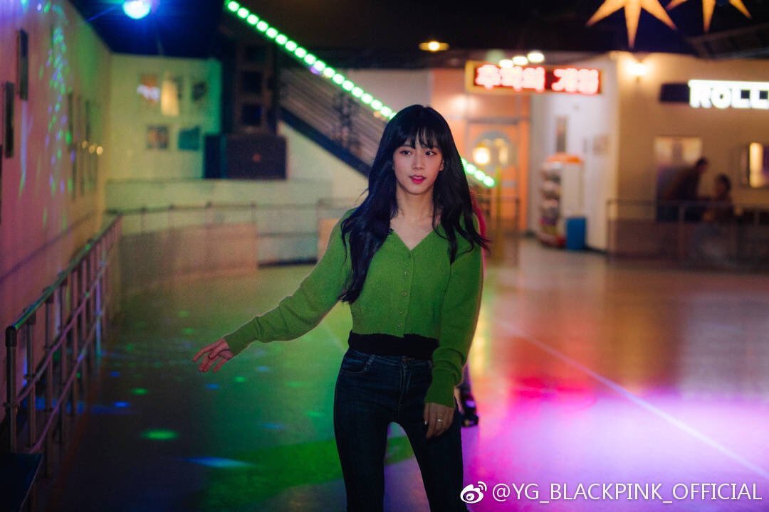 YG_BLACKPINK's tweet photo. #BLACKPINK

More on: https://t.co/gI9e0aa1lF https://t.co/LjlPcV7jH6
