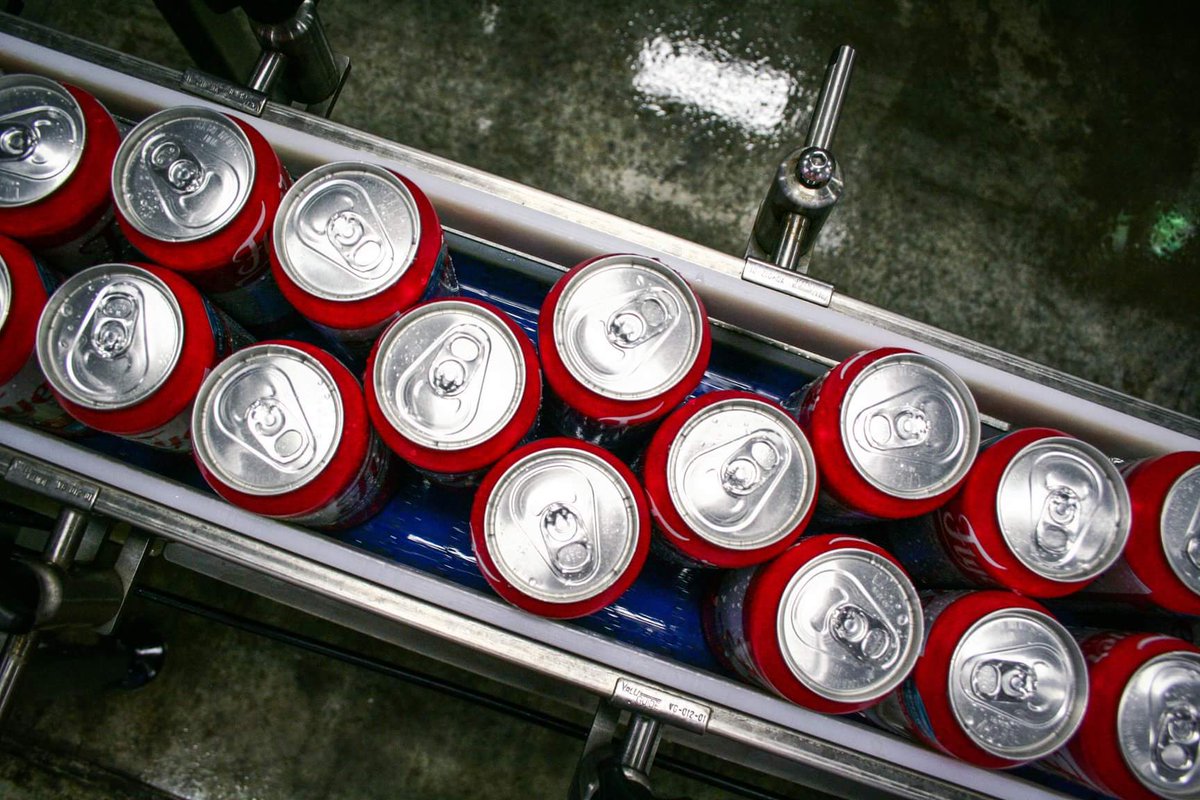 WarpedWing's tweet image. #FlyerRed cans waiting to be released out into the world #staywarped #warpedwing #Dayton