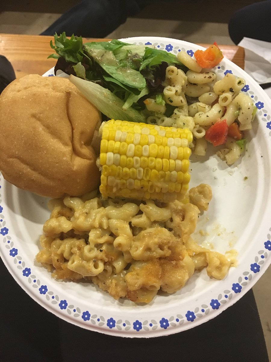 tumorators's tweet photo. Mmmm time for lunch! Worked up an appetite! #HCT2 #bullyfoodtruck #childrenswish #heroeschallenge @ChildrensWishAB https://t.co/Pycopek9wu
