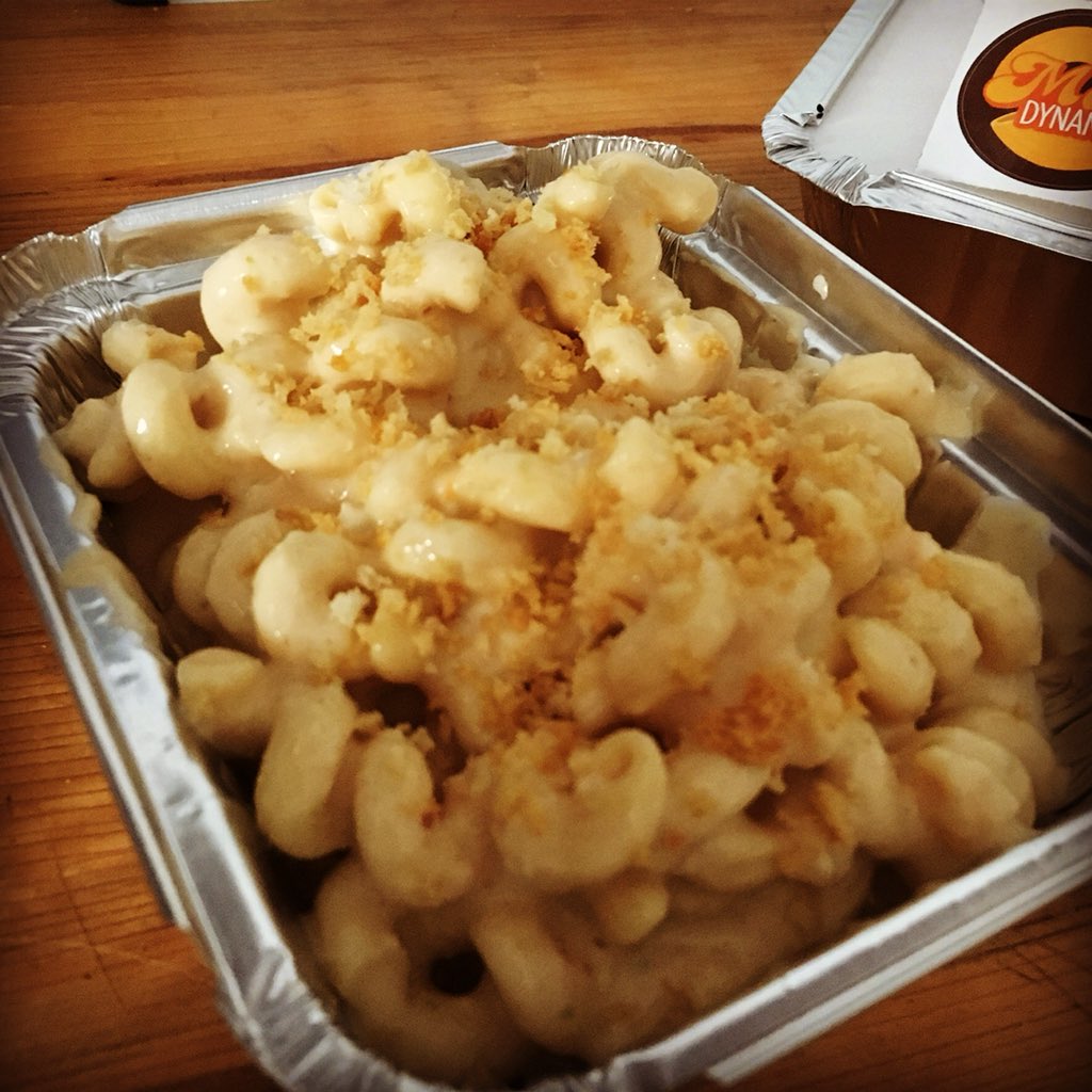 macdchicago's tweet photo. Going #meatless on Friday or just looking for #comfortfood?! 16oz @macdchicago Smoke Gouda’ness & Aged Cheddar with a Kick! 🔥#macandcheese available @lakeviewkitchen lakeviewmarket #macncheese #MeatlessMarch #macdynamite https://t.co/Ea14bz1IXi