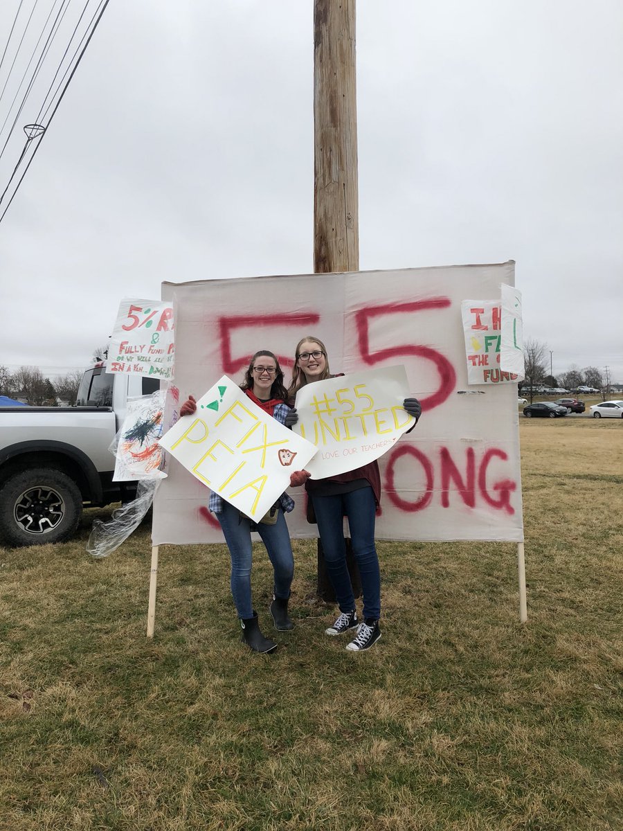 courtneyehall's tweet image. to all the teachers, we support and love you for any decision you choose. you guys deserve the world and don’t settle for anything less. #55United #formyfuture