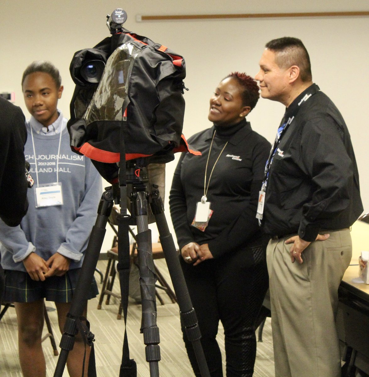 Plummiemae's tweet photo. Every opportunity to share with young ladies that they have the ability to be who and what they want is humbling. Thank you Fox23 for coverage of this event! #rockwellcollins #girlday2018 #discoverEorg #Eweek2018 @hollandhall @RockwellCollins @FOX23 https://t.co/MwuOCOnnQI