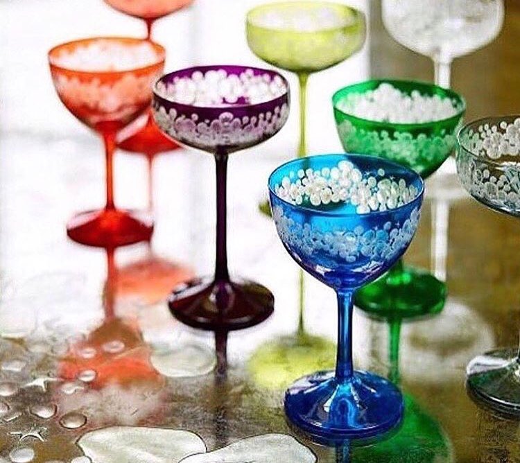 RBIRachelBates's tweet photo. #happyfriday all! Itโs time for #champagne sipped out of #rachelbates #crystal #lacecaphydrangea #colourpop #crystalcouture here comes the weekend .....
#rachelbates a new generation of #positiveluxury #todays #treattoself #tomorrows #antiques and #heirlooms https://t.co/pCYBbRquzC