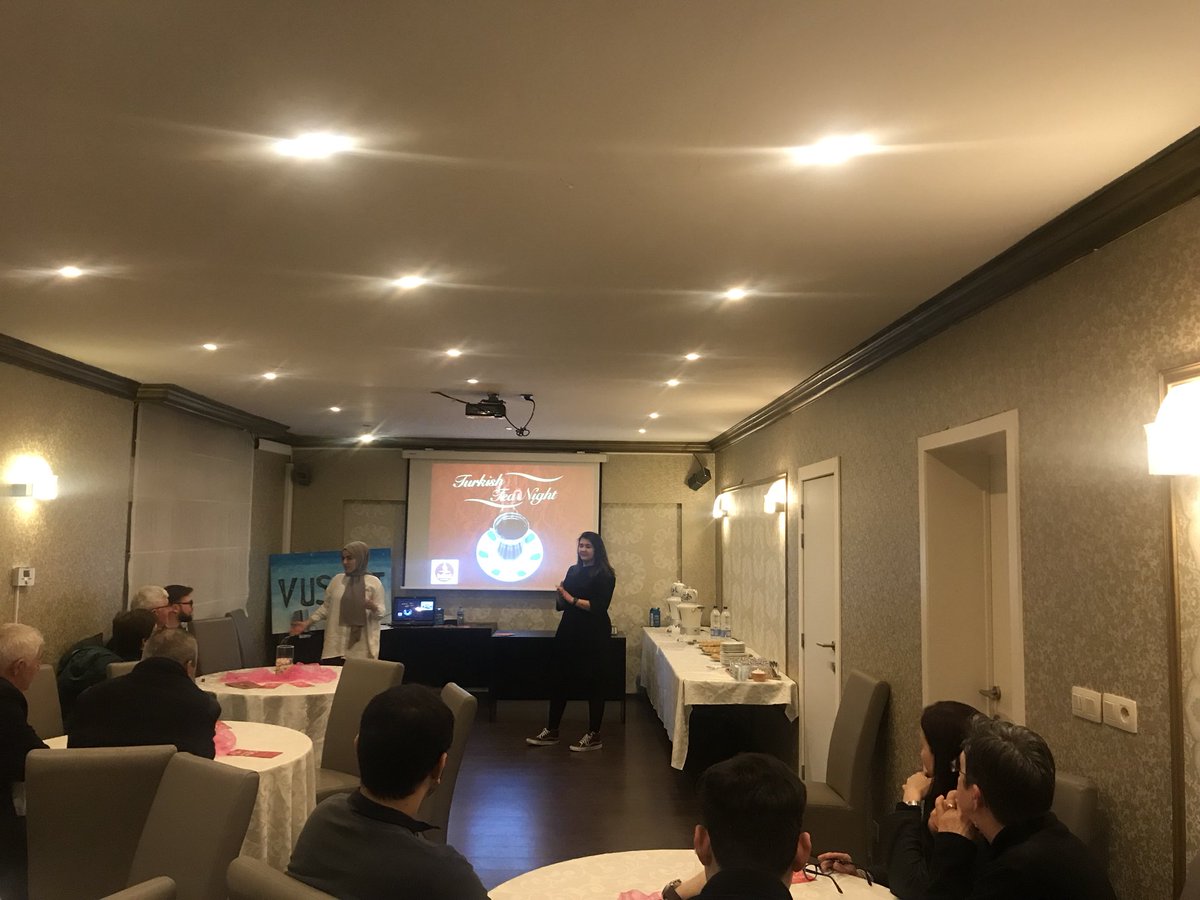 Kocakbahattin's tweet photo. #Turkish #teanight van @beltud in #Genk is begonnen. Deze keer ism @Vuslatvzw. De Turkse thee als bindmiddel voor vriendschap en dialoog. #samenleven #samensterk #bruggenbouwen https://t.co/dA603MsTh2