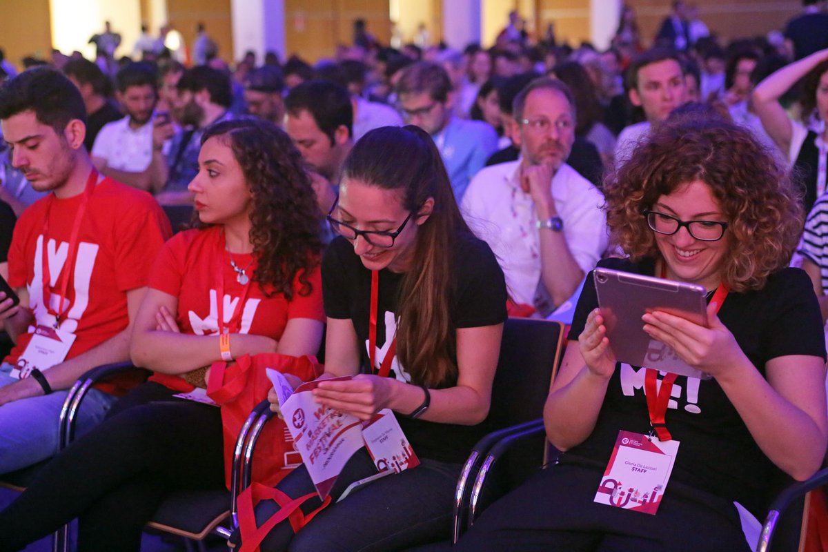 WMFWeMakeFuture's tweet photo. Continua il progetto #WMFLab nato per avvicinare gli studenti e i giovani al mondo del #digitale e del lavoro che, attraverso un'esperienza concreta, collaborano attivamente con il team del Web Marketing Festival alla realizzazione dell'evento. #wmf18 ►https://t.co/VKTZwaoe4l https://t.co/2NbPXyA9tW