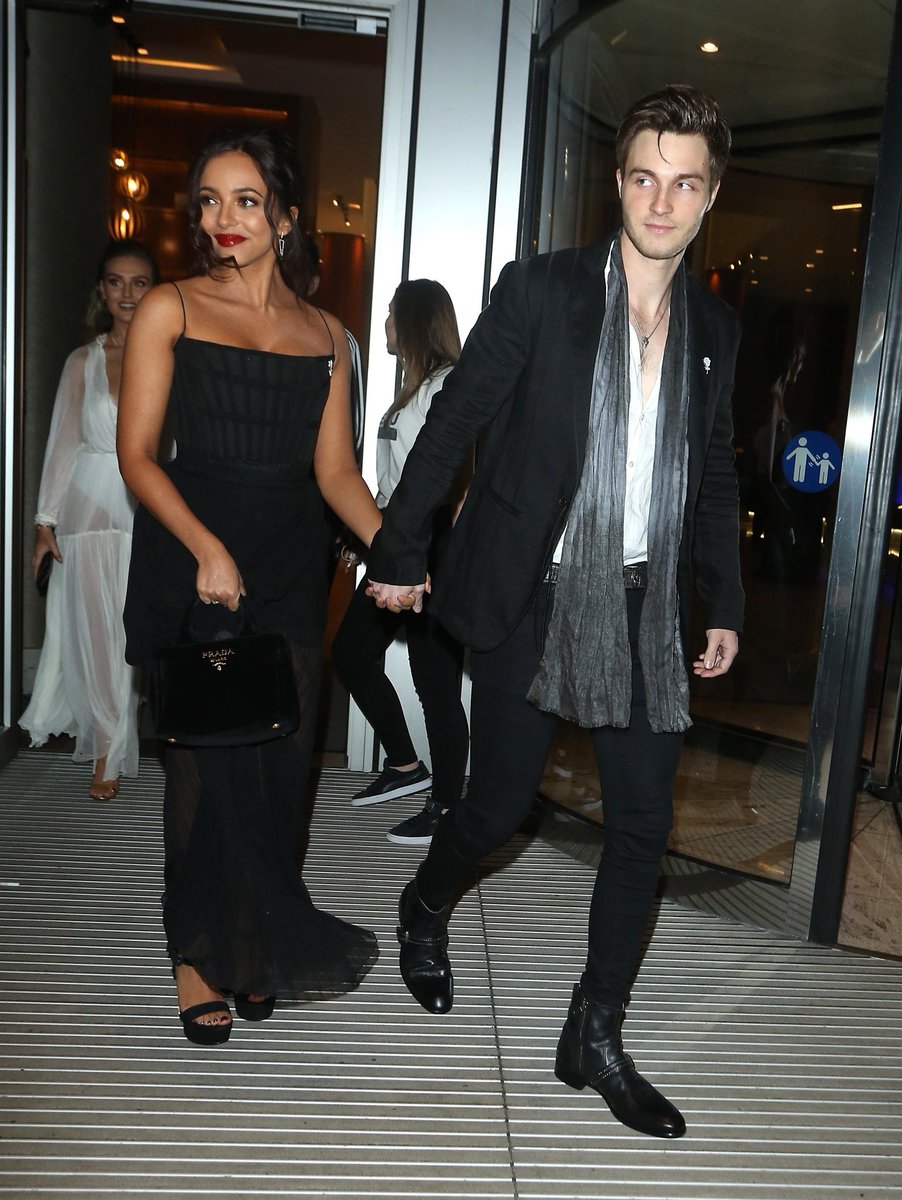 _LifeWithLM's tweet photo. 📸 | Jade and Jed arriving at the BRIT Awards (Feb. 21) #ReggaetonLento #BestRemix #iHeartAwards https://t.co/J0bpTEsf7o