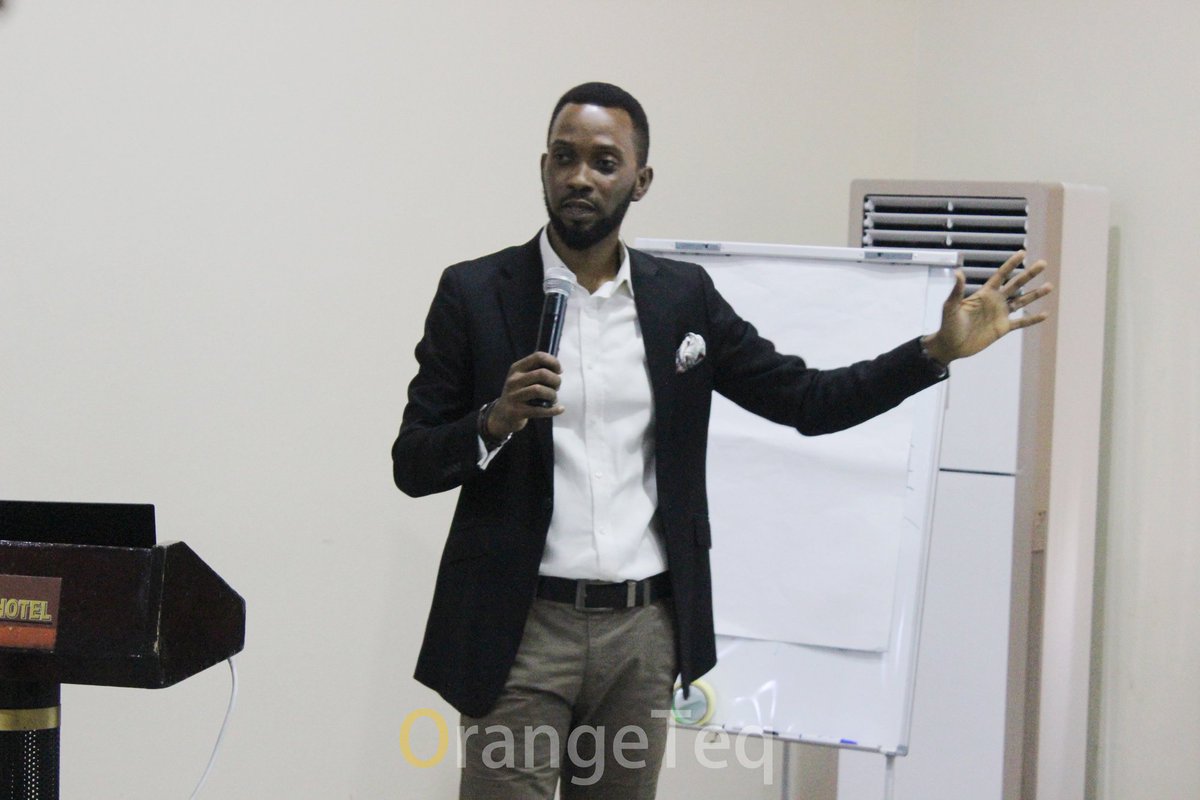 Popeson's tweet photo. I had the privilege of speaking at the #Abuja #Bitcoin Hands-on Practical Training organised by @OrangeTeq https://t.co/Dm6G5IEe5G