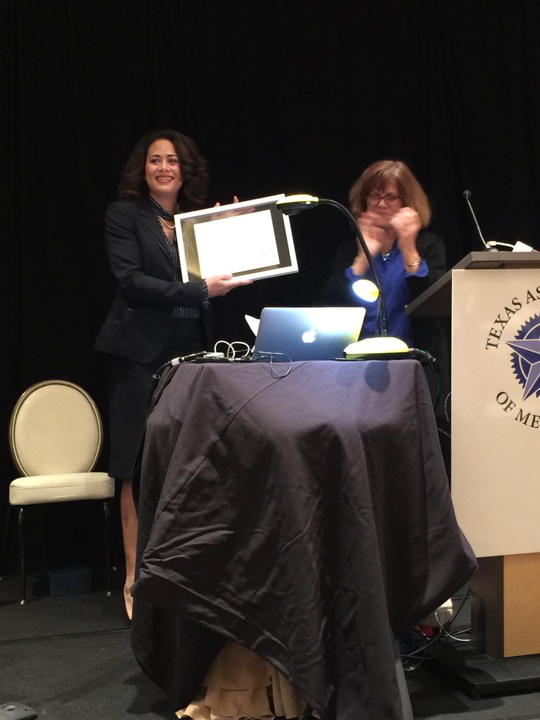 JoeBontke's tweet photo. Thanks to volunteers like outgoing Prez Lori LaConta Wagner and incoming Prez Diana Harvey make #2018TAM a great conference & organization https://t.co/aU96zooiQ8