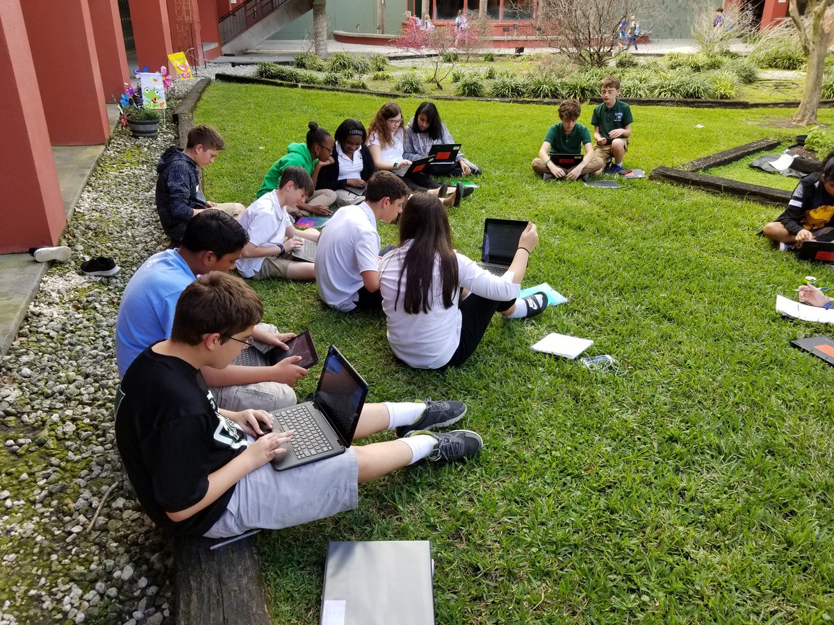 TechisforGirls's tweet photo. Beautiful day to have class outside! Mrs. Gilmore's class can still work in their Class Notebook and enjoy the great weather! Have laptop, will travel. @WalkerMiddleIB @mrsgilmore115 #walkerheroes @OneNoteEDU #MIEExpert https://t.co/imLu3qUa3U