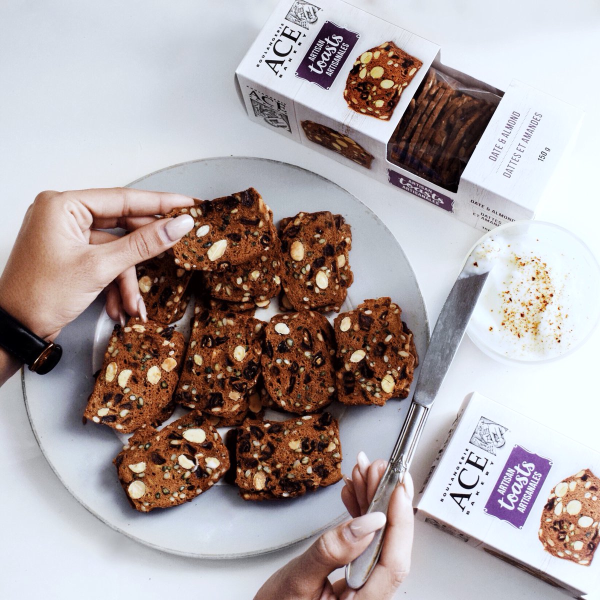 The perfect date (and almond!) for your Friday night: our Date and Almond Artisan Toasts. Tell us how you'd top them in the comments!