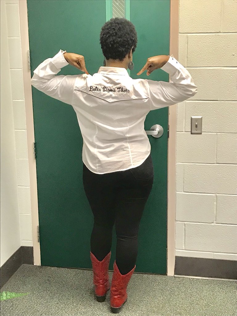 IamDivaTHicks's tweet image. Go Texan Day at the workplace😊. #GoTexanDay18 #SpringGoTexan #LSSP #DST