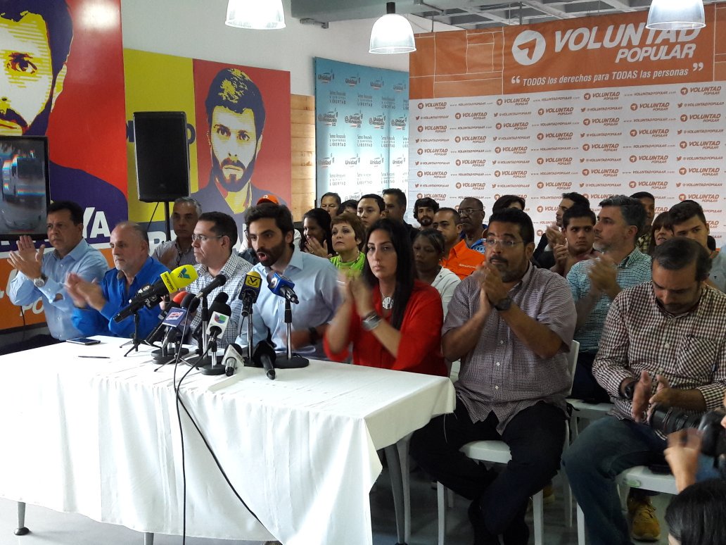 AlfredoJimenoR's tweet photo. #23Feb Ante el intento permanente de quienes están en el poder de acabar con @VoluntadPopular, nos pronunciamos rechazando los ataques de la cúpula corrupta. https://t.co/ykgglHqtWw