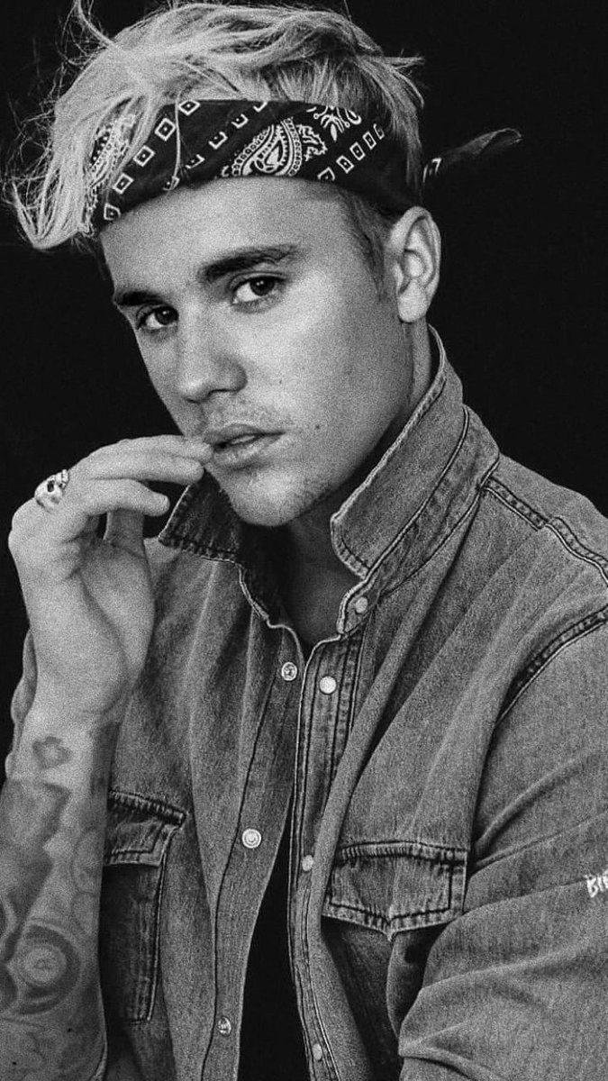 eri90458988's tweet photo. Kimler burada? #JFCJustinBieber https://t.co/PcC7PvuBKZ