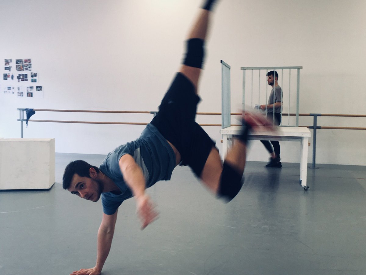 Robert_Dancer tweet picture