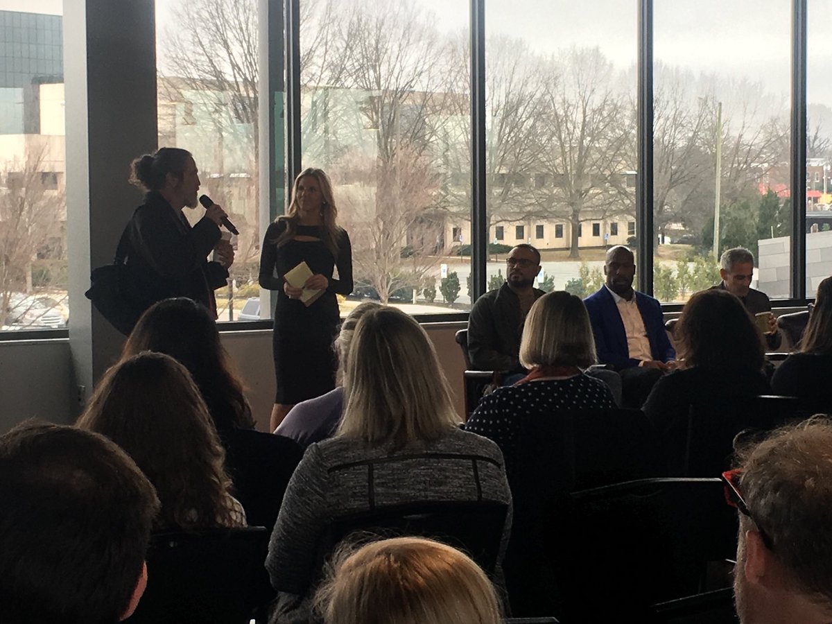 IlnickiStudios's tweet photo. Just ended the first (of many I would predict) Abstract Athlete Symposium - wonderful turnout.  Thank you for your support @VCU @VernonDavis85 @VCUarts @VCUHealth @Redskins https://t.co/S3Xpl15ZMT