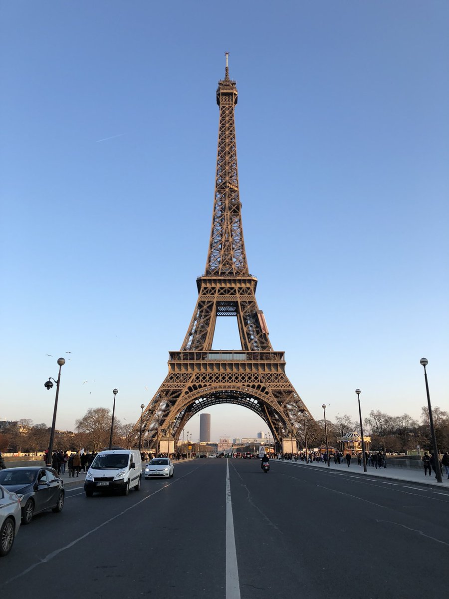 Dave90265's tweet photo. Weekend trip to Paris 😌 #weekendtrip #Paris #EiffelTower https://t.co/LIv2oS1euI