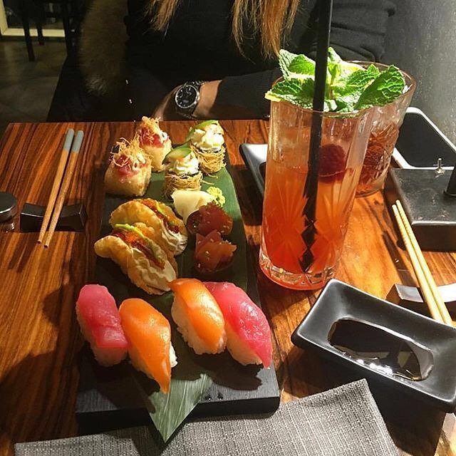 foodableroma's tweet photo. L'ora dell'aperitivo @leasiatiqueroma.⠀
.⠀
Cocktails and small eats for the aperitivo hour at Le Asiatique.⠀
.⠀
Repost #📷 @gio.abbate. Grazie @aperitiviroma per averci taggato.⠀
.⠀
#oraaperitivo #leasiatique #aperitivohour #fusionasiatica #ristor… https://t.co/XxMuCSf9c1 https://t.co/OOdLiQN949