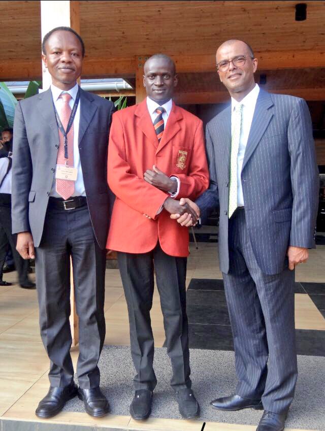 philip_murgor's tweet photo. @BrookhouseInt with the brilliant seniors in a discussion on SERVANT LEADERSHIP and on how, if practised, it would completely transform Kenya #leadership https://t.co/U9eeqO6Zac