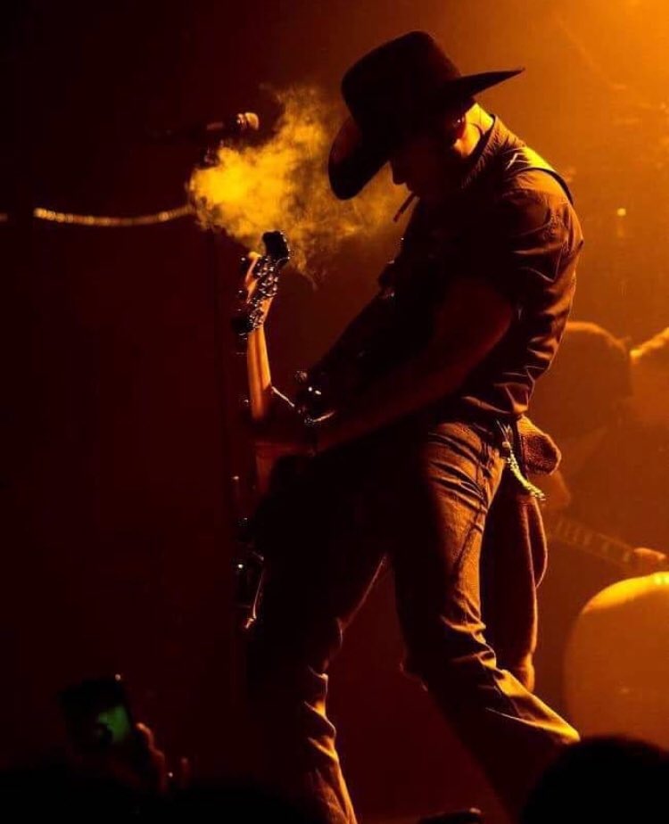 KinkyMerch's tweet photo. Hoy hay fiesta, feliz cumpleaños Pólvora. 💣💥 #FelizCumpleañosPliego #FelizCumpleañosPolvora #HBDPliegoVillarreal #FebreroMesDeLaPólvora https://t.co/sOAL2AORXh