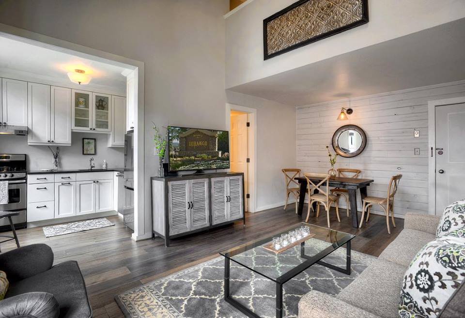 TripsInRentals's tweet image. For those of you who haven’t added #Durango to your map of places to visit in #Colorado, we highly recommend adding that pin 📍 and bookmarking this page! Check out this adorable condo in Old Town Durango! For pricing and availability → tripsin.com/colorado/duran… @TripsInColorado