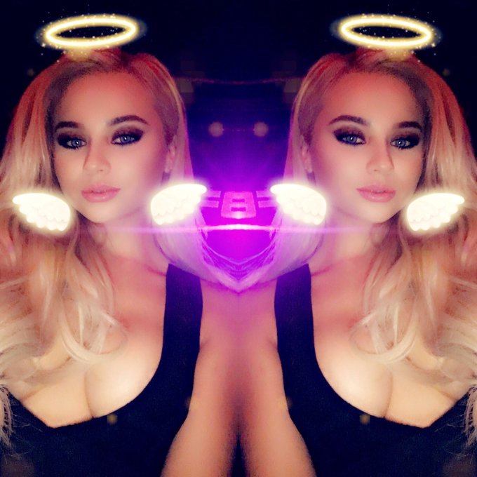Seeing double already 🍾 https://t.co/4TcL1lEnL0