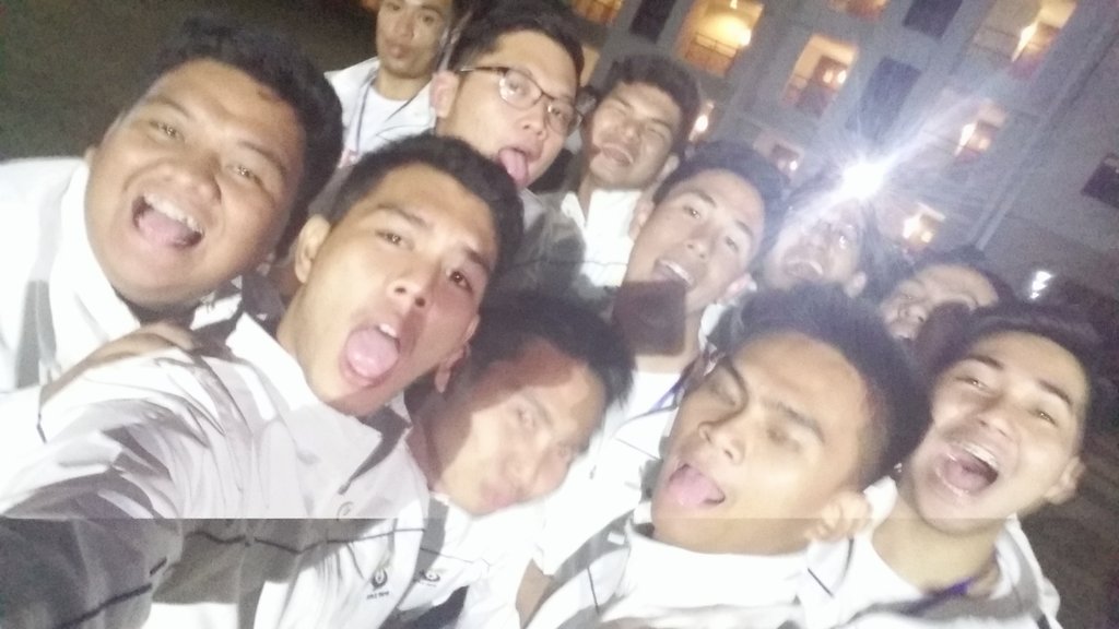officialallenj's tweet photo. Wala akong matinong pic sa #AYLC2018 HAHAHAHAHAHAHA https://t.co/qiRwM2IvBJ