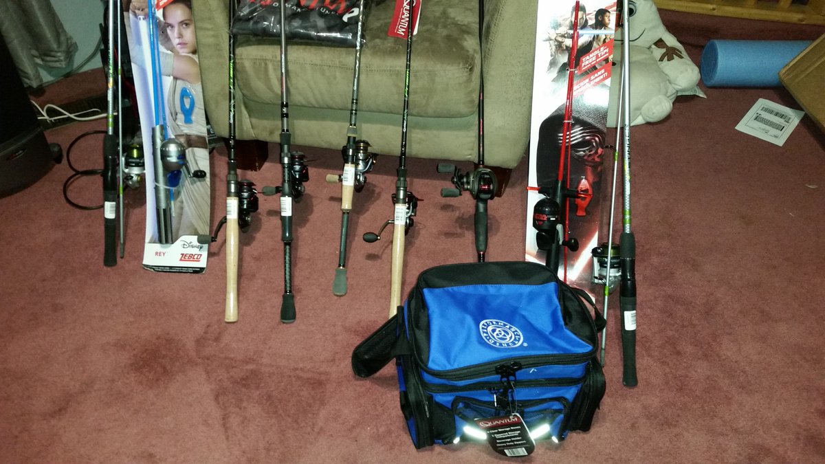 1BrettMiller's tweet photo. Came home from a busy day at the Ottawa Boat Show yesterday to goodies from #Quantum. Ready for open water and some kids giveaways https://t.co/8wAlecmLDF