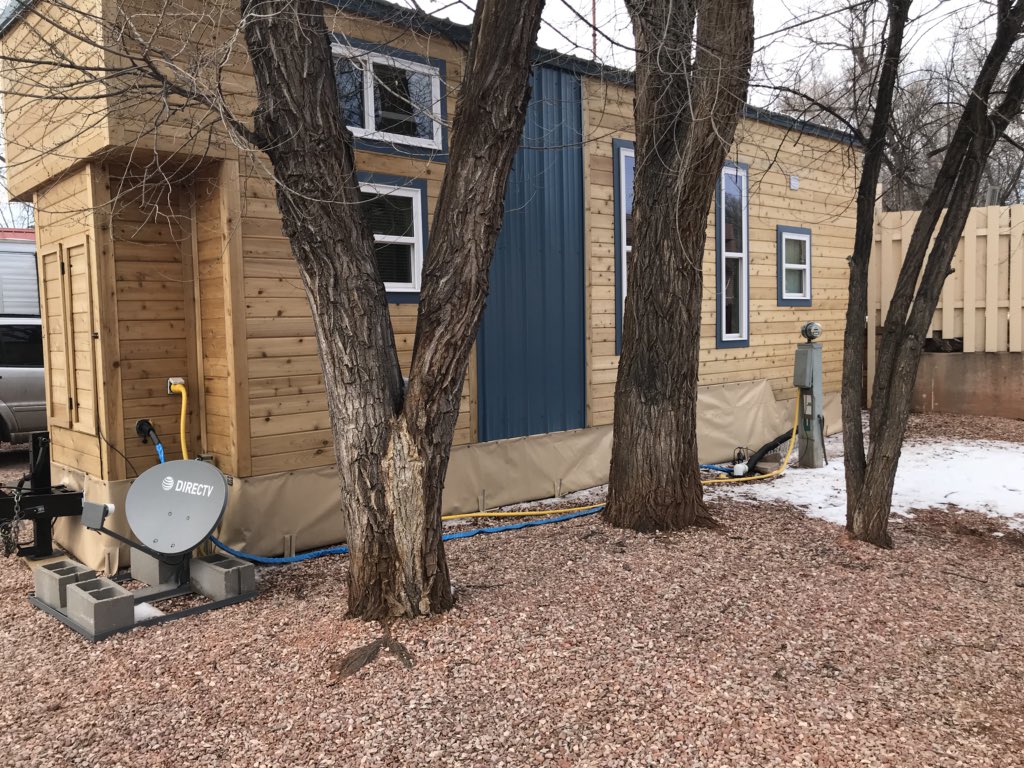 RVSkirting's tweet photo. Yes we skirt Tiny Homes Too! Warm In The Winter...Cool In The Summer! 

Call, text or email us at 970-290-6817 rvskirting@gmail.com   https://t.co/TUXyrhsWEh 
Curt Miller &amp;The Miller Family
#SkirtyCurt   #TinyHome #TinyHomes #THOW #TinyHouseLife #LiveTiny #BuildingTiny https://t.co/TUDLfslxlZ