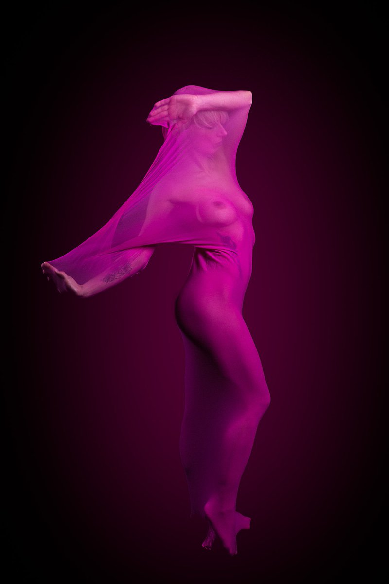 OskarLeonKowal1's tweet photo. Pink stockings @daneh.model @martin_duerr_photography
#art #artnude #stockings #silk #nude #blonde #nudephotography #strikeapose #pink #beauty #beautiful #portraitmood #portrait_ig #naked #sosensual #sensual #erotic #eroticart #eroticphotography #nude #nudeart #nudes #nudemodel https://t.co/VstiJAEIDD