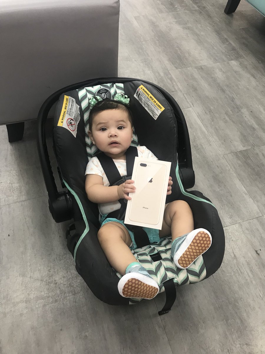 XlBoostAirline's tweet image. Our youngest and cutest customer of today! @Apple @SPG_QMeredith #HouTax18 #BoostNationEvent