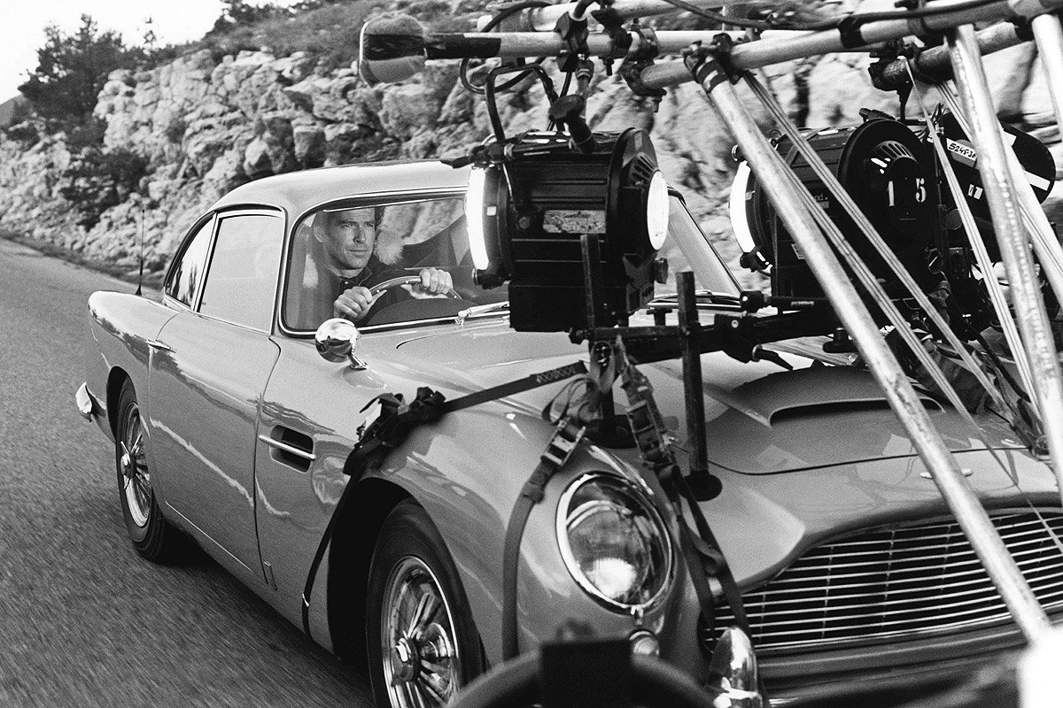 old_car24's tweet photo. 007 with Aston Martin DB5 https://t.co/R2RswRK0FT