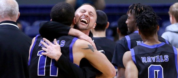 EMU_Athletics's tweet photo. EMU Takes Down Top Seed, Advances To Semifinals
https://t.co/F3XTUEjiaS
@Runnin_Royals @odacathletics #d3h https://t.co/7kaSENdrR8