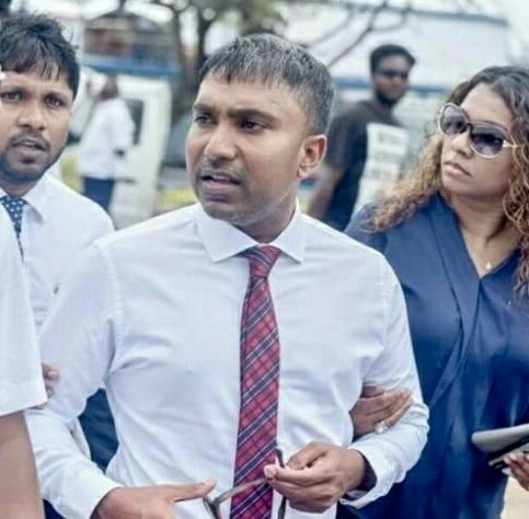 mashaAish's tweet image. #freemyhusband @MP_ilhamahmed ❤
#Freemybrother @a_zalif ❤
@Khadhy_Ahmed @aaqeiaxeix @farishmv