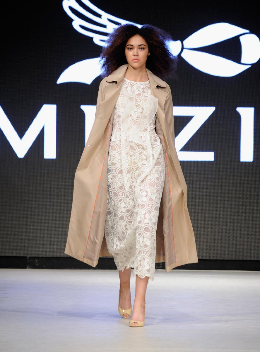 Vfw Japan على تويتر Flashbackfriday Ss18コレクションに出場した韓国発のブランド Mezis フェミニンでエレガントなドレスがとても印象的 Mezis Korea Canada Vancouver Vancouverfashionweek Fashionweek Runway T Co L5dbnpxzmm