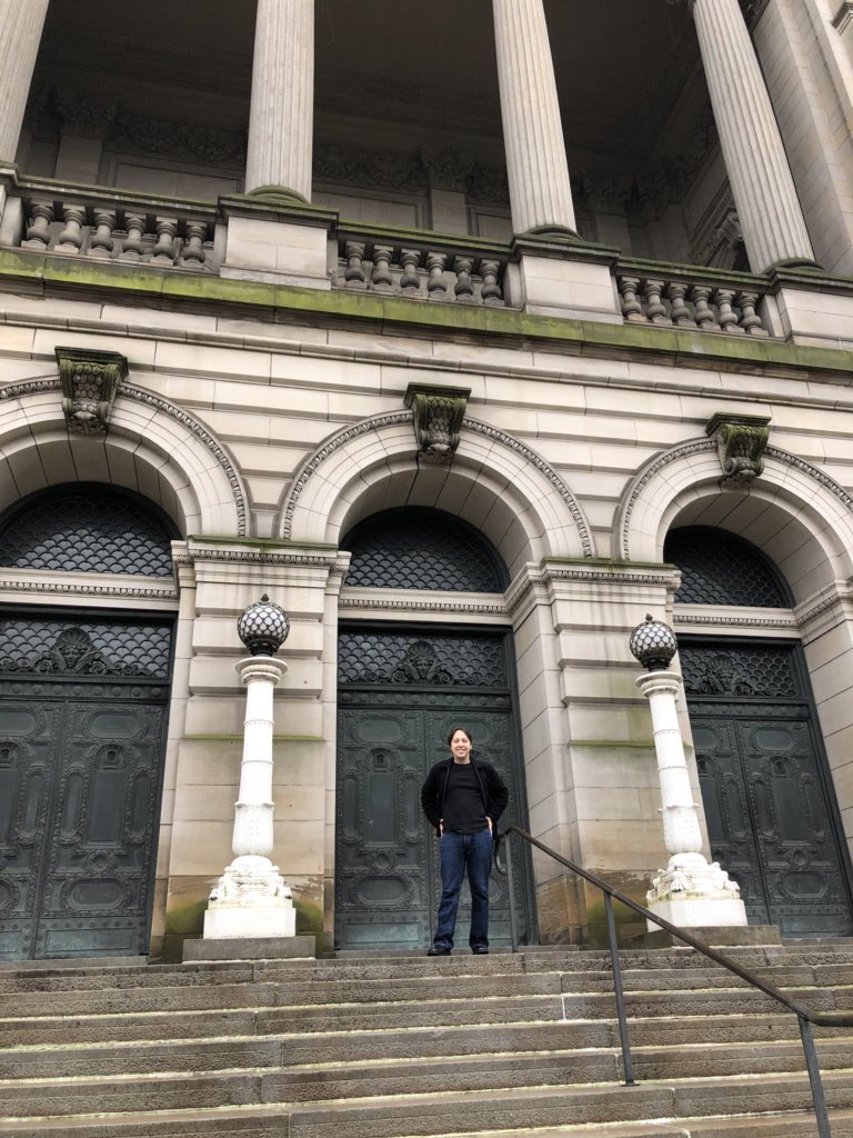Dedalvs's tweet photo. Here I am at the dance academy (a.k.a Carnegie Music Hall). #Flashdancetour https://t.co/70QQx9ByRW