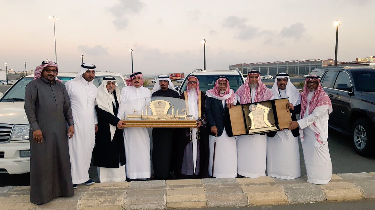 📍تهنئة : علوت وأنت أهل للمعالي فنلت مراتب الشرف العوالي بك الدار أحتفلت ...