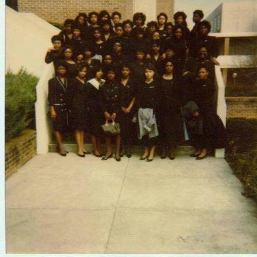 RobinColetrain's tweet photo. It’s our 28th AKAversary!!! I love our 50 Precious Pearls!! #SCSU #BetaSigmaMade @akasorority1908 💕💚💕💚💕💚💕💚💕💚💕💚 https://t.co/qMyaDJOXQy